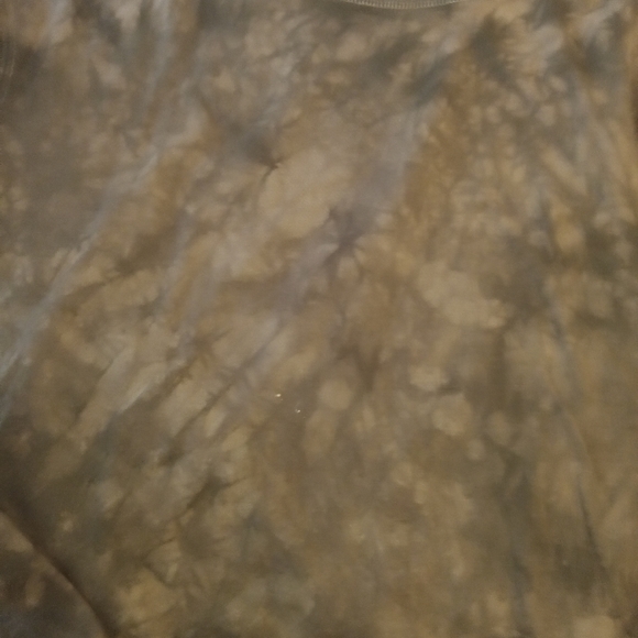 Green - Picture 2 of 2